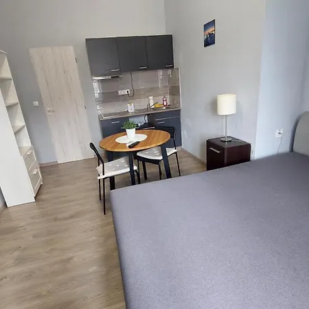 Kinizsi Udvar Apartmanhaz Balatonboglár Exterior photo