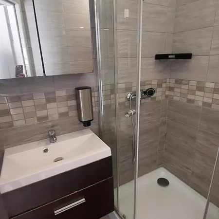 Kinizsi Udvar Apartmanhaz Balatonboglár Exterior photo