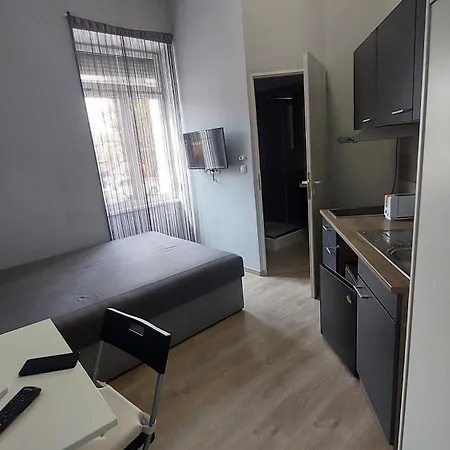 Kinizsi Udvar Apartmanhaz Balatonboglár Exterior photo