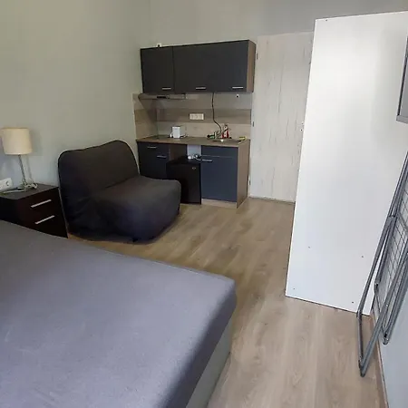 Kinizsi Udvar Apartmanhaz Balatonboglár Exterior photo