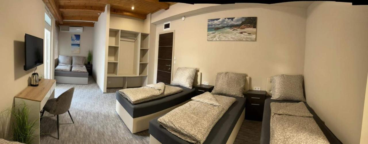 Kinizsi Udvar Apartmanhaz * Balatonboglar