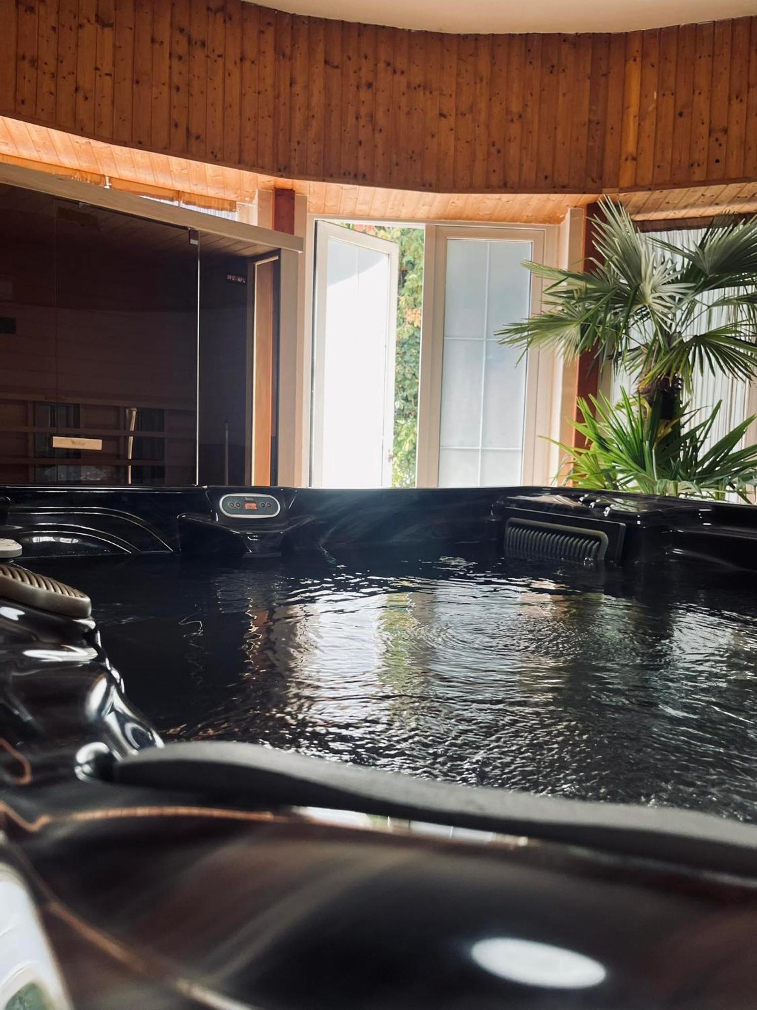 Kinizsi Udvar Apartmanhaz Balatonboglár