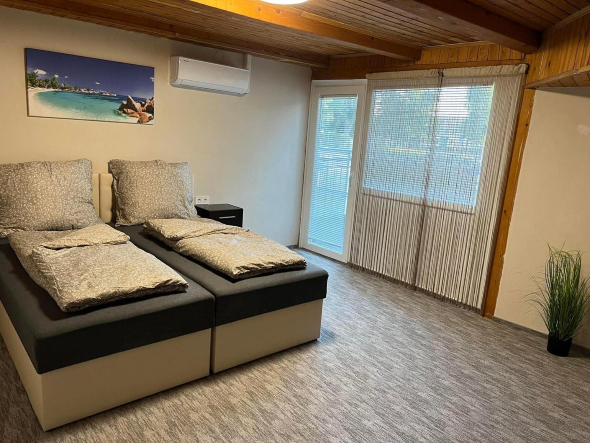 Aparthotel Kinizsi Udvar Apartmanhaz Balatonboglár